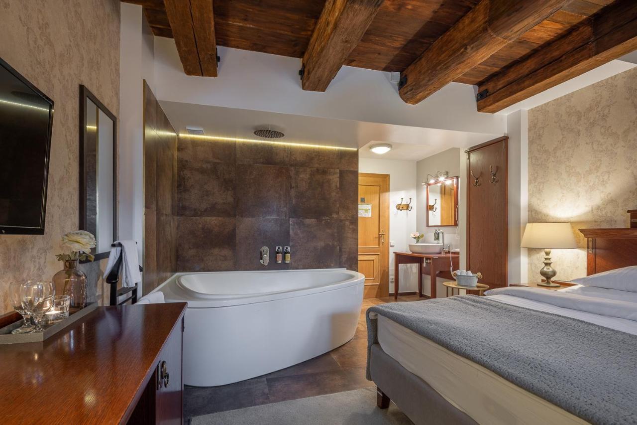 Pytloun Chateau Hotel Ctenice Prague Luaran gambar