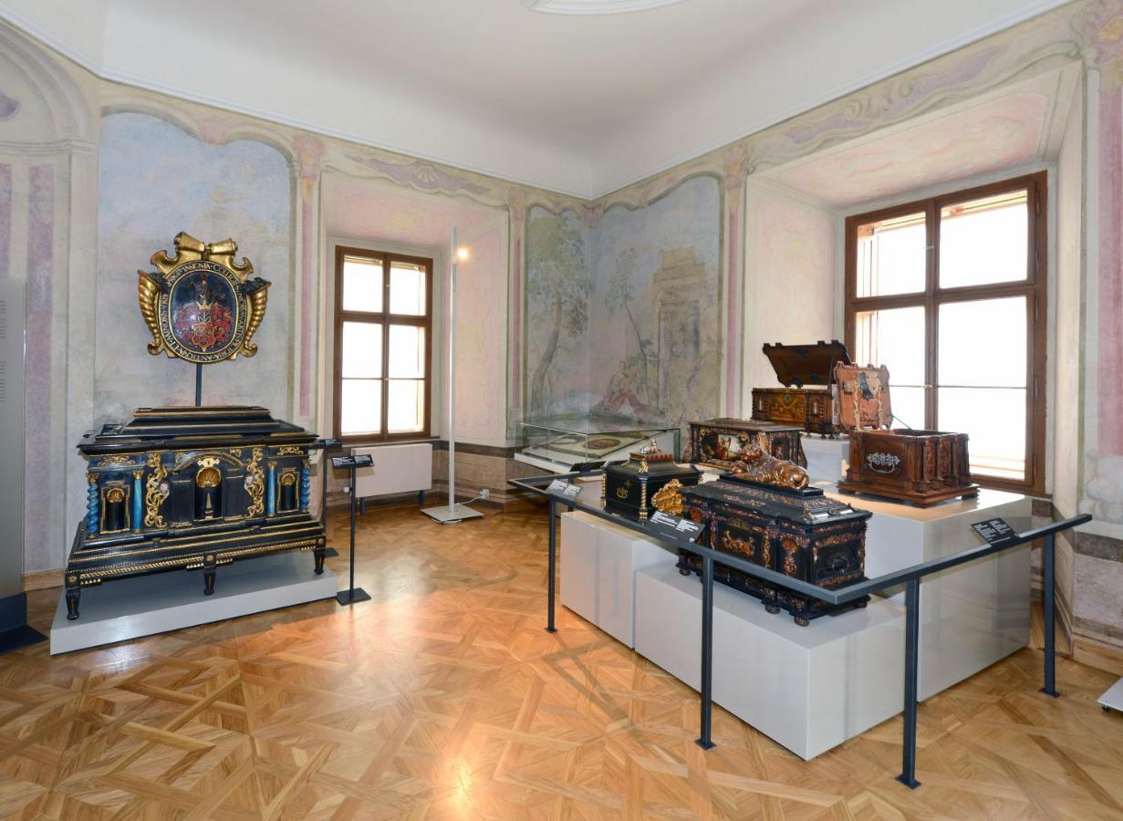 Pytloun Chateau Hotel Ctenice Prague Luaran gambar